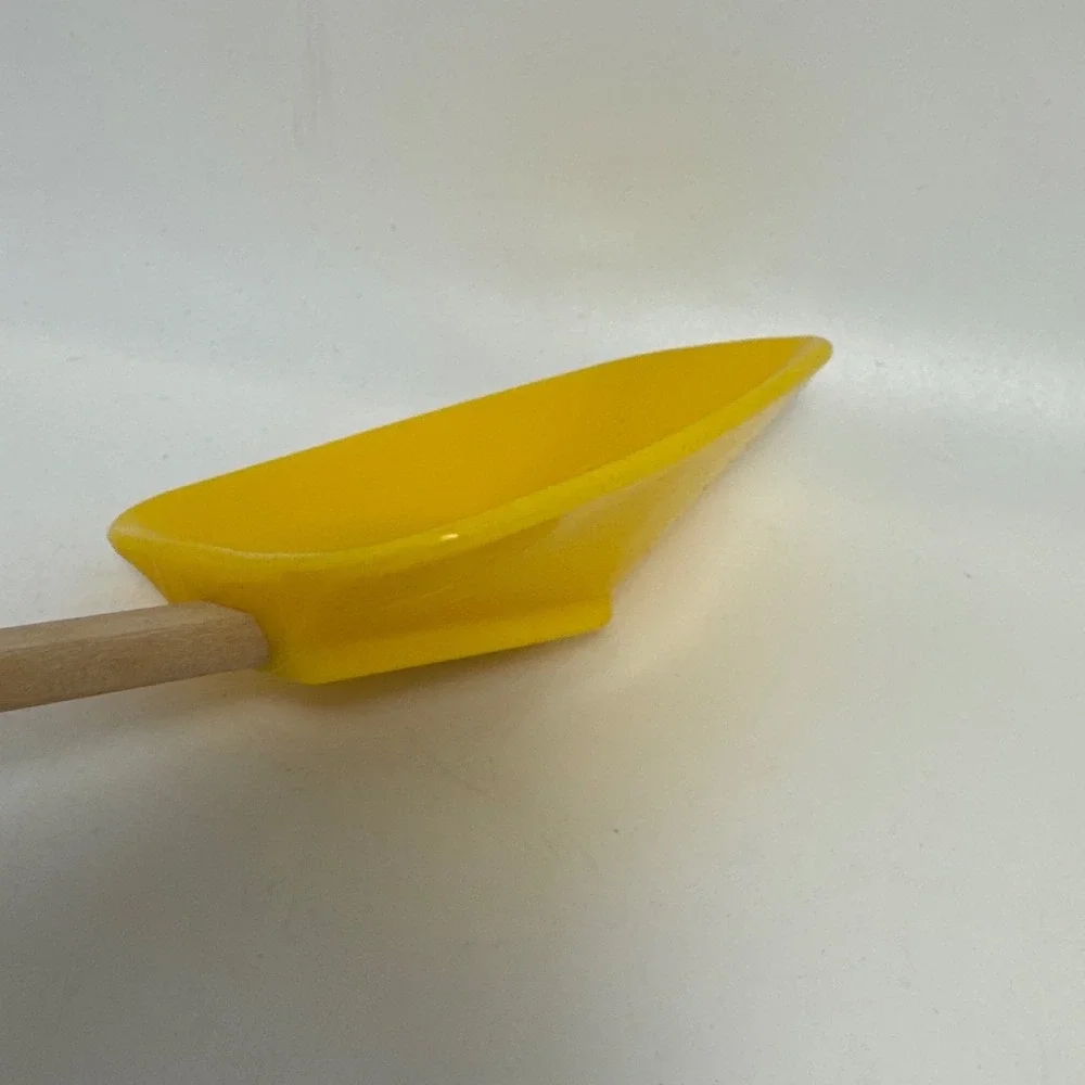Le Creuset Spoon Spatula OS Yellow NEW Silicone Wood Heat Resistant 11.5in